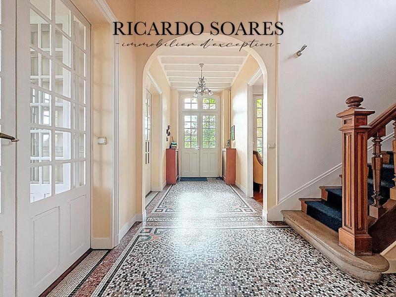 Demeure - 219 m² - 10 pièces