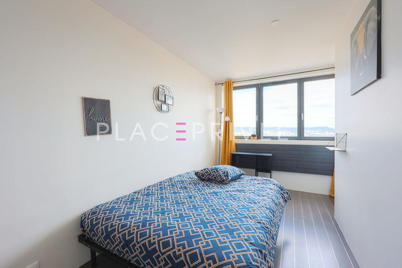 Appartement - 94 m² - 5 pièces