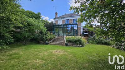 Maison - 240 m² - 10 pièces