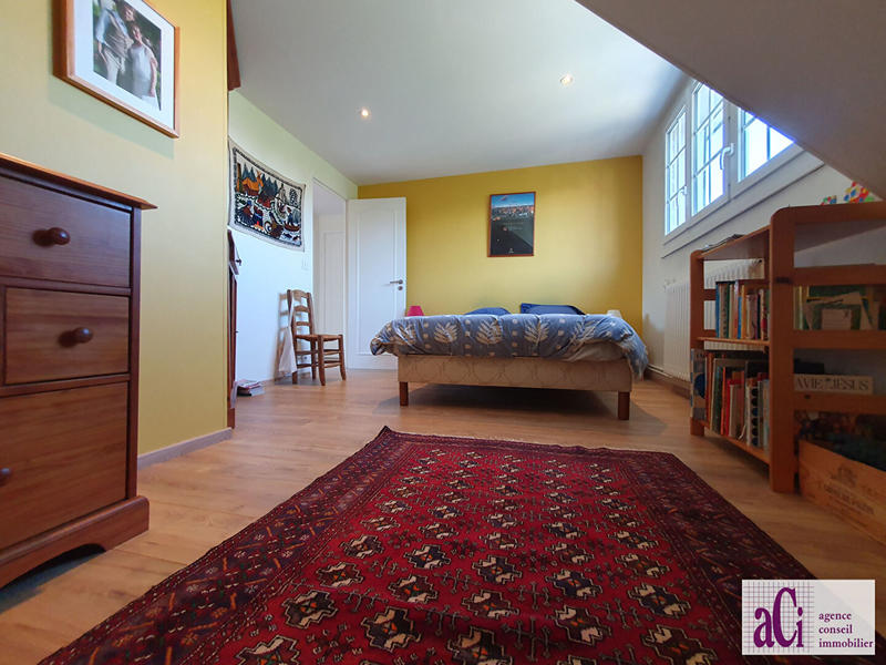 Maison - 177 m² - 7 pièces