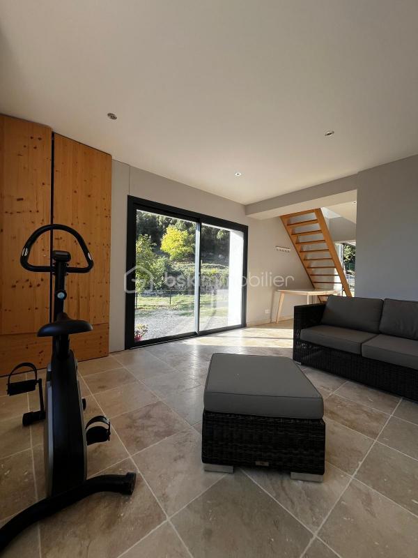 Maison - 168 m² - 6 pièces