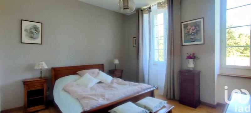 Maison - 288 m² - 8 pièces