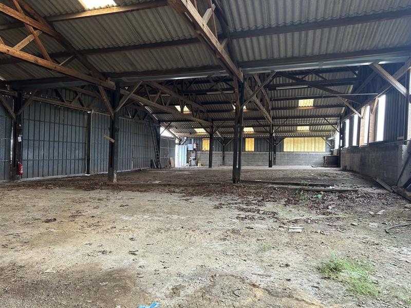 Maison - 210 m² - 7 pièces