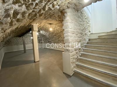Local commercial - 214 m²