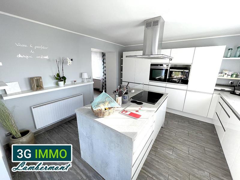 Maison - 160 m² - 8 pièces