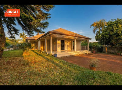 Maison - 178 m² - 5 pièces