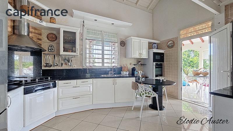 Villa - 197 m² - 9 pièces