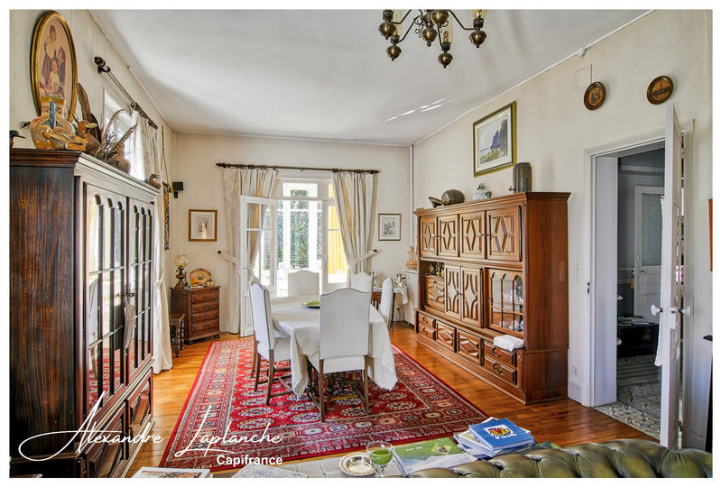 Maison bourgeoise - 217 m² - 10 pièces