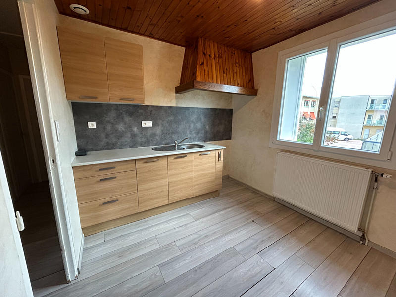 Maison - 75 m² - 5 pièces