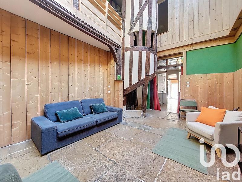 Maison - 182 m² - 9 pièces