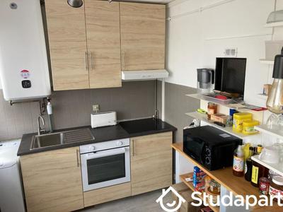 Chambre - 11 m² - 1 pièce