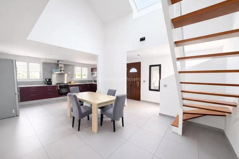 Maison - 118 m² - 6 pièces