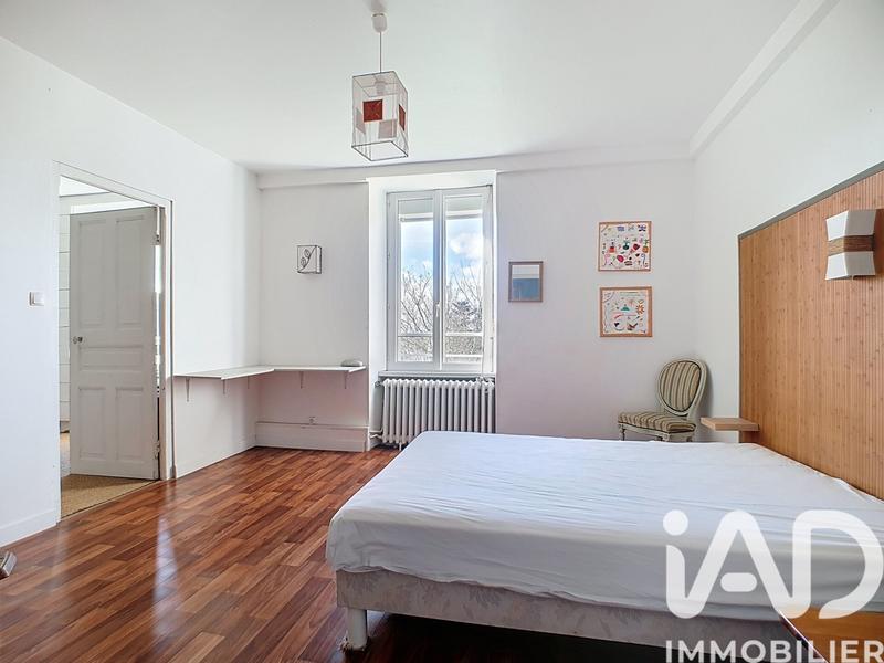 Maison - 148 m² - 9 pièces