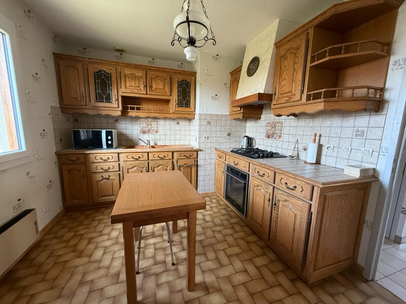 Maison - 84 m² - 5 pièces