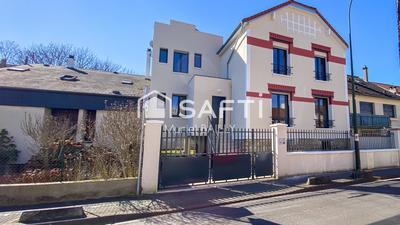 Appartement - 111 m² - 4 pièces