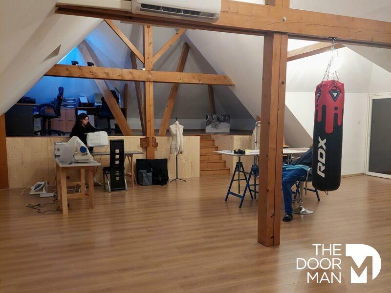 Maison - 330 m² - 11 pièces