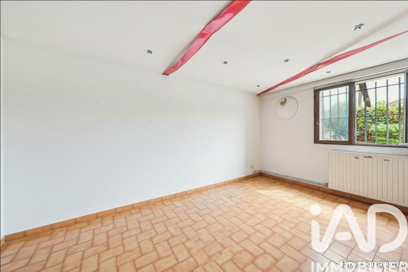 Maison - 230 m² - 9 pièces