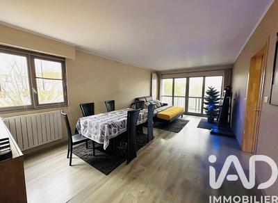 Appartement - 84 m² - 4 pièces