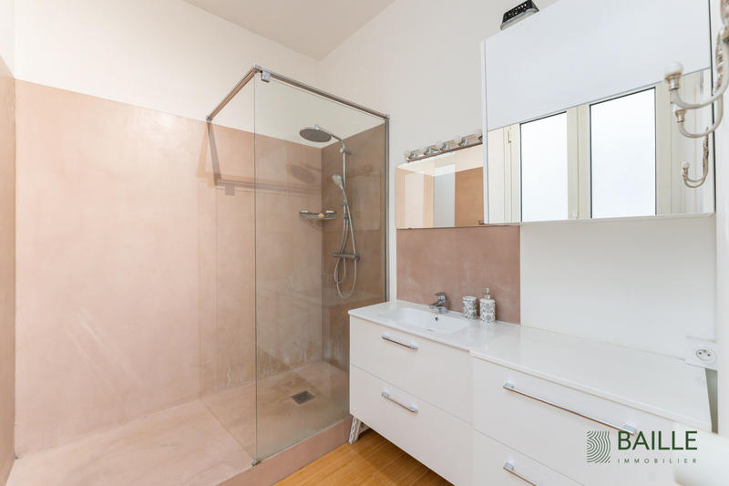 Appartement - 164 m² - 5 pièces