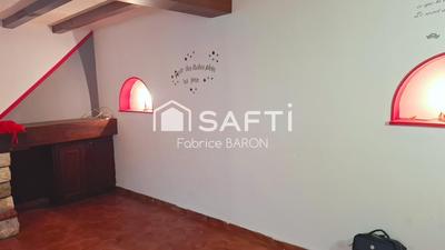 Maison - 102 m² - 4 pièces