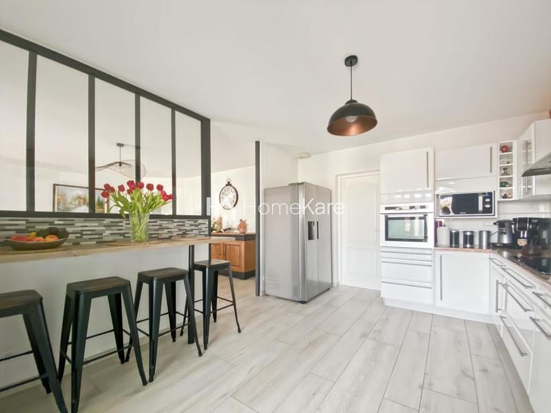 Maison - 110 m² - 4 pièces