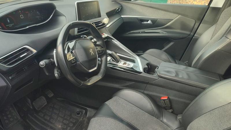 Peugeot 3008 1.6 BlueHDi 120 Eat6 Allure Business