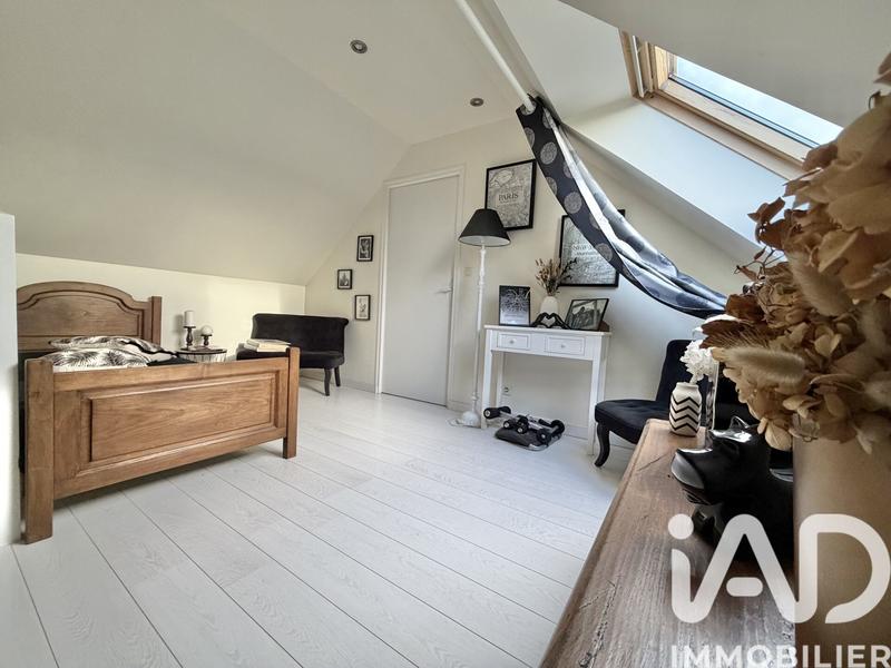 Maison - 157 m² - 7 pièces