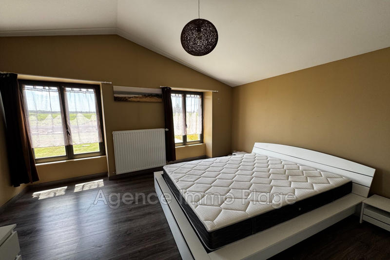 Maison - 250 m² - 6 pièces