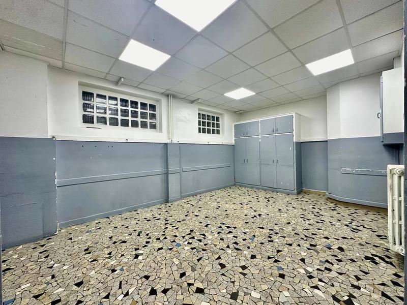 Bureau - 133 m² - 6 pièces