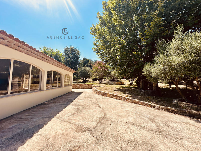 Villa - 200 m² - 5 pièces