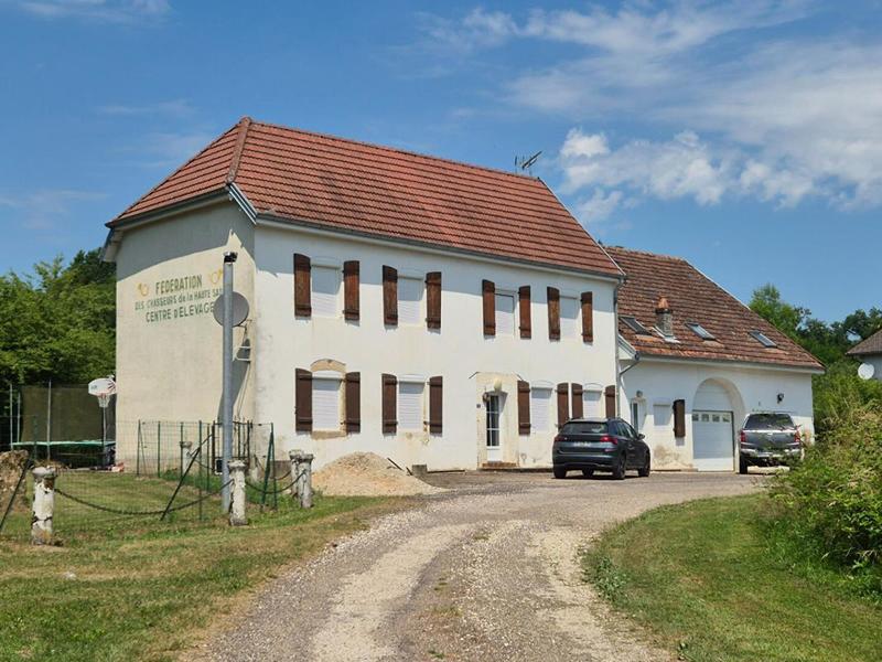 Maison - 233 m² - 6 pièces