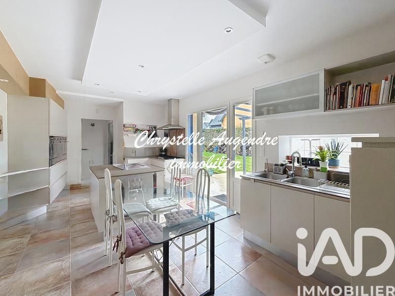 Maison de maîtres - 227 m² - 10 pièces