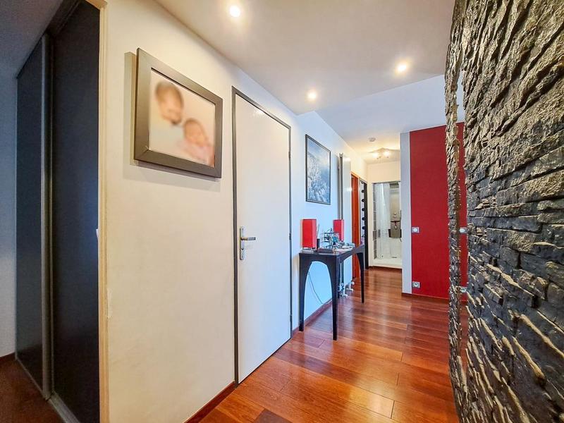 Appartement - 80 m² - 4 pièces