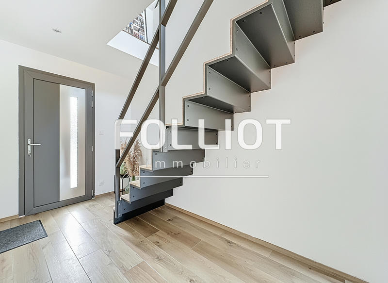 Maison - 166 m² - 7 pièces