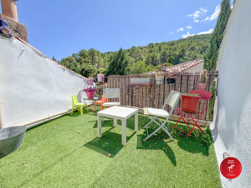 Maison - 187 m² - 8 pièces