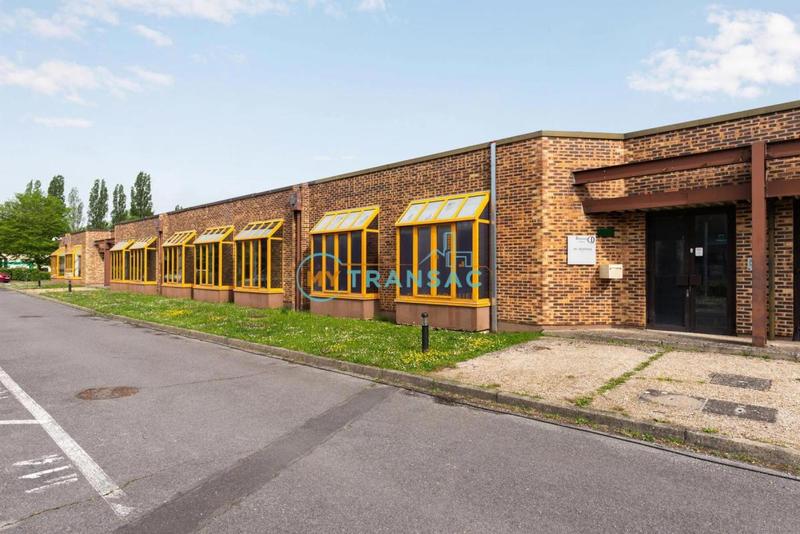 Local d'activité / Entrepôt - 465 m²