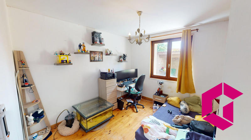 Maison - 102 m² - 5 pièces