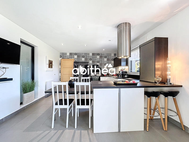 Maison - 172 m² - 6 pièces