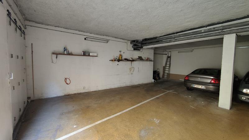 Parking / Garage - 20 m²