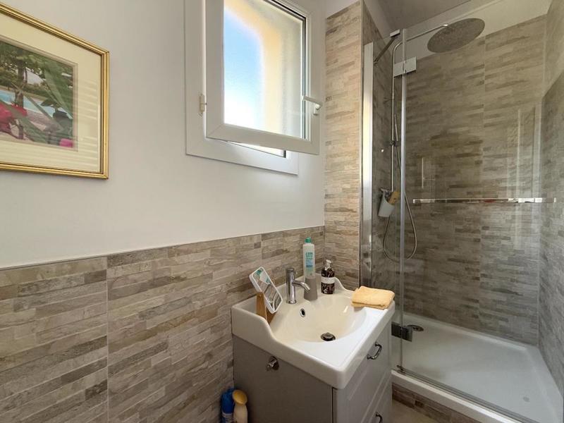 Maison - 180 m² - 7 pièces