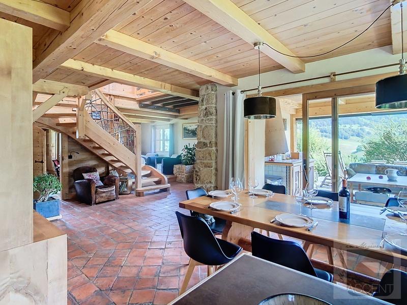 Châlet - 252 m² - 7 pièces