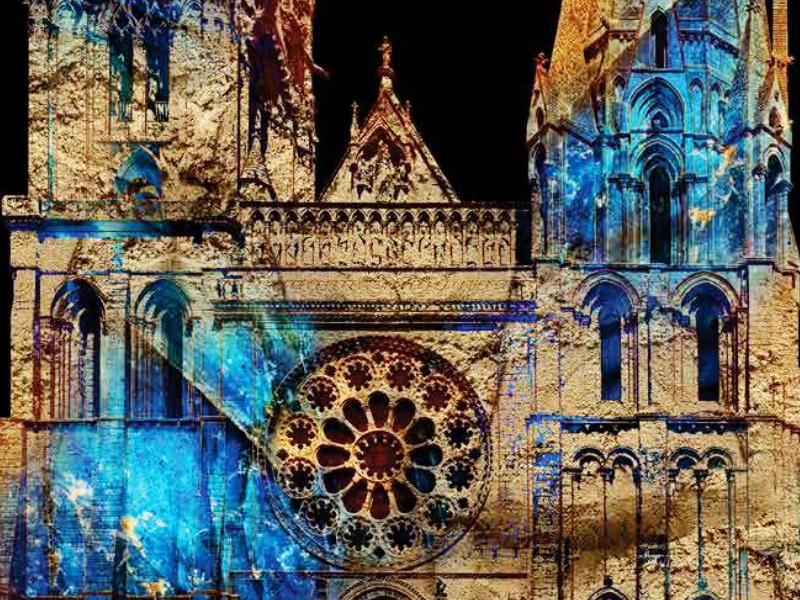 Nouveauté Chartres en Lumière : Bleu - miroir des Hommes et du Ciel
