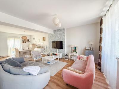 Maison - 175 m² - 8 pièces