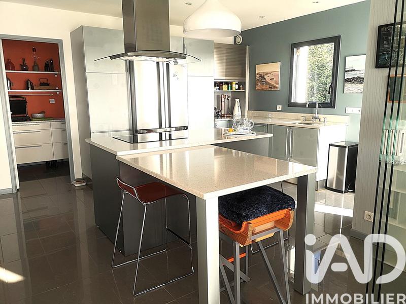 Maison de maîtres - 211 m² - 7 pièces