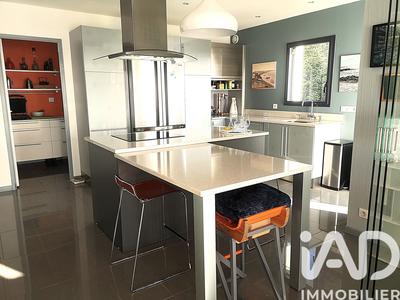 Maison de maîtres - 211 m² - 7 pièces