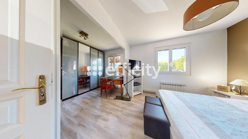 Pavillon - 121 m² - 6 pièces