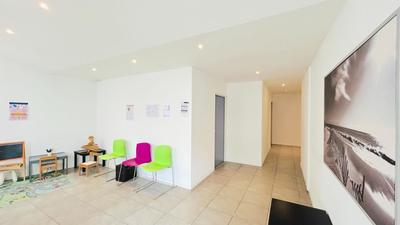 Bureau - 76 m² - 4 pièces