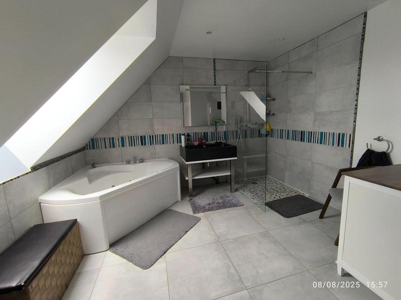 Maison - 174 m² - 7 pièces