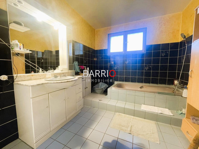 Villa - 140 m² - 5 pièces