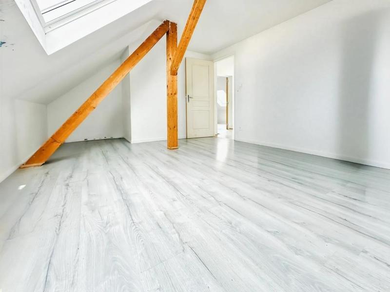 Maison - 102 m² - 5 pièces